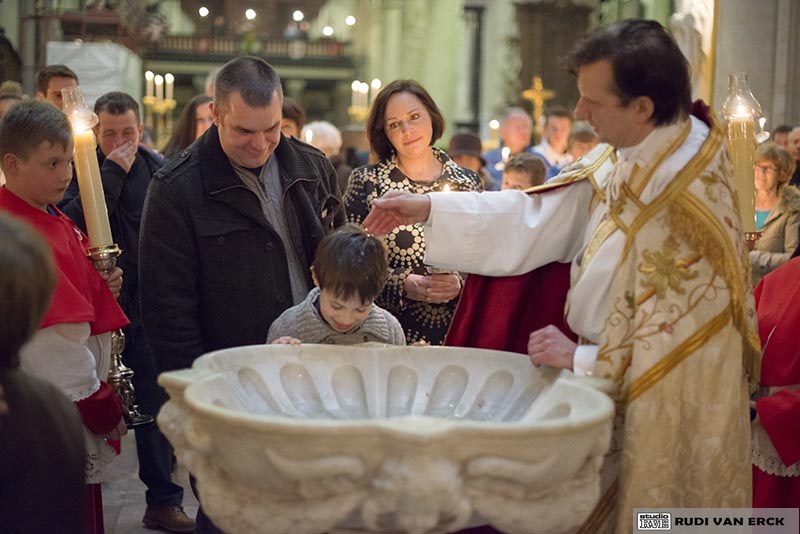 Paaswake2015 St-Andrieskerk
